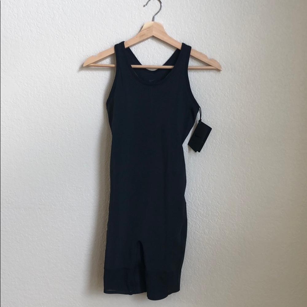 Nike Motion Women’s Training Bodysuit NWT